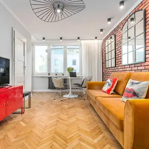 apartament-zielna-by-your-freedom.warsawhotelspoland.com/